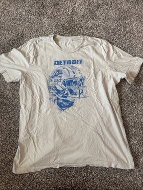Detroit Graphic Crewneck T-Shirt - off White with Blue Print lions football